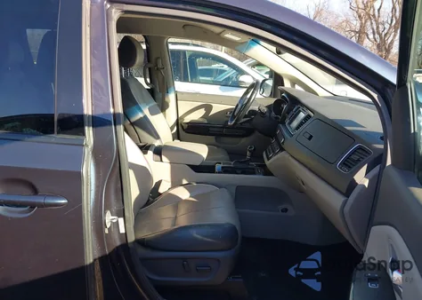 2015 Kia Sedona Sx z USA, uszkodzony, nr VIN KNDMC5C12F6013817